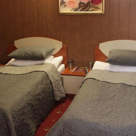 צ'רנוביץ Kaiser Hotel מראה חיצוני תמונה