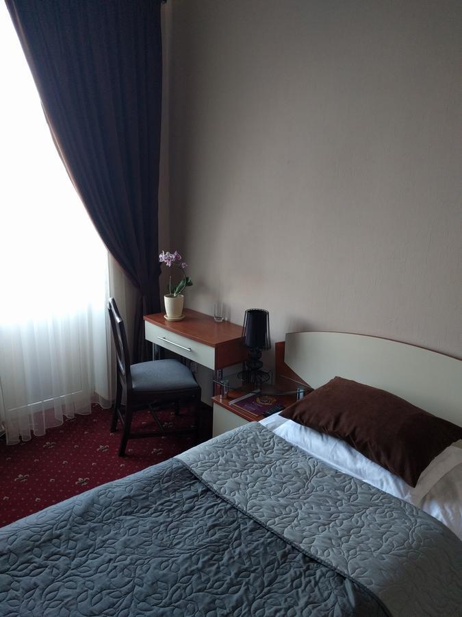 צ'רנוביץ Kaiser Hotel מראה חיצוני תמונה