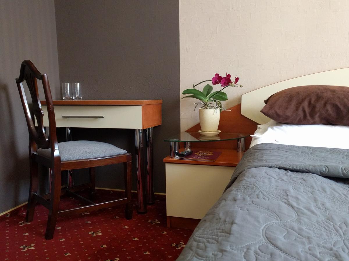 צ'רנוביץ Kaiser Hotel מראה חיצוני תמונה