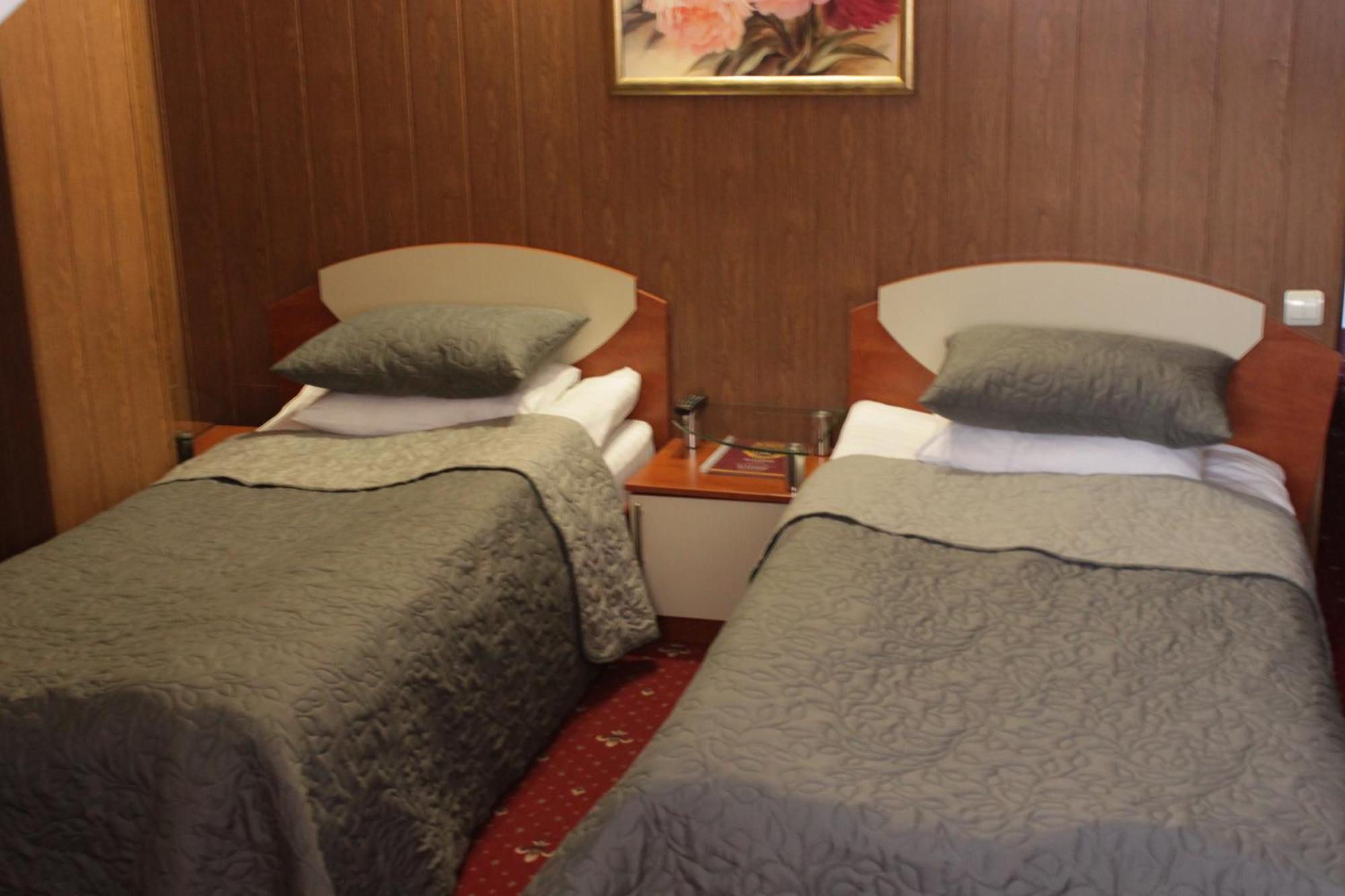 צ'רנוביץ Kaiser Hotel מראה חיצוני תמונה